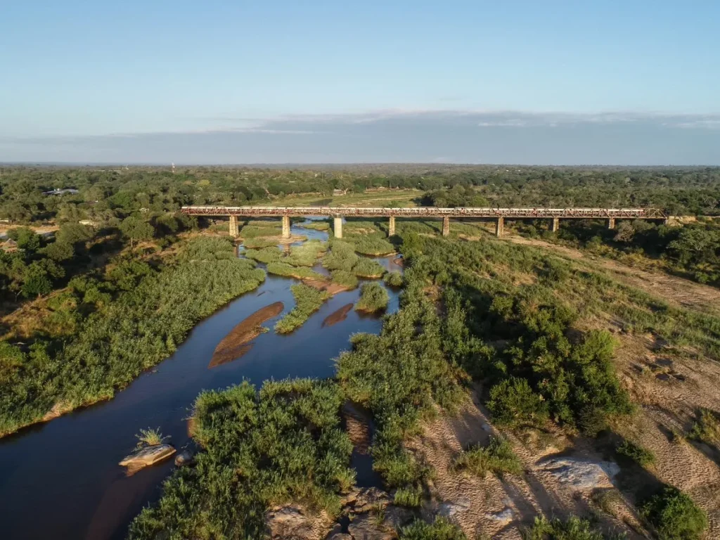 Sud Africa – Kruger Shalati - The train on the bridge